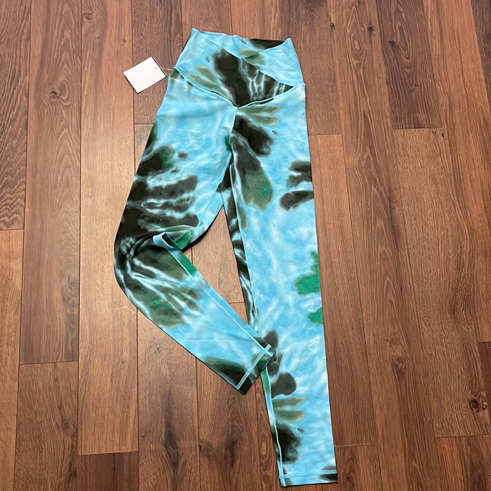 🆕Aerie OFFLINE Real Me Tie Dye High Waisted Crossover Leggings SHIPS SAME DAY📦
